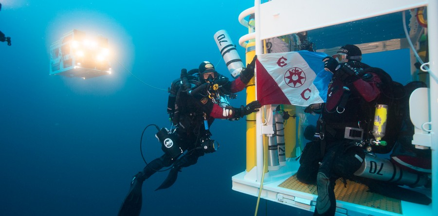 Explorers Club Flag